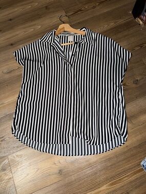 H&M Black and White Vertical Stripe Button-Down Top